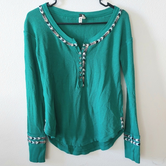 *HP*Free People *We the Free* Embroidered Henley - Picture 2 of 3